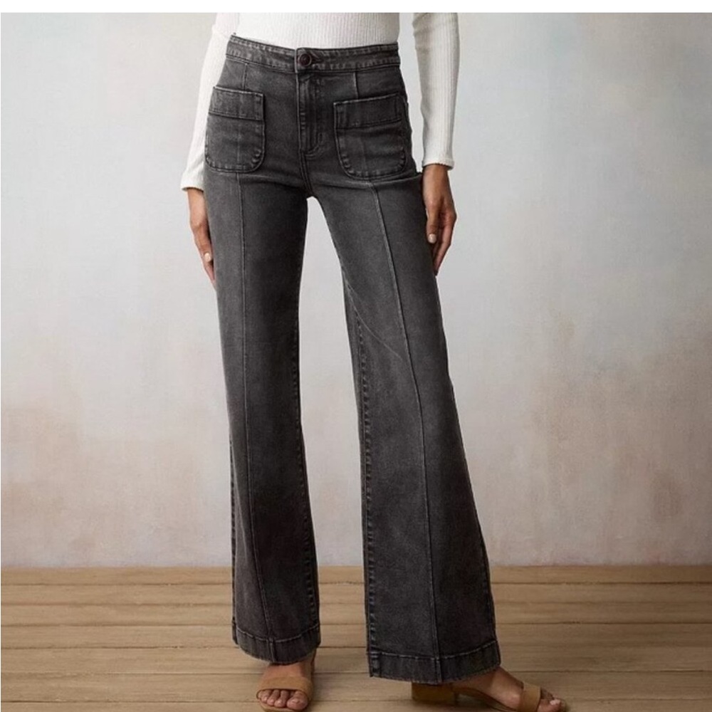 LC Lauren Conrad Super High Rise Wide Black Women Jeans. Size 4. Brand NWT